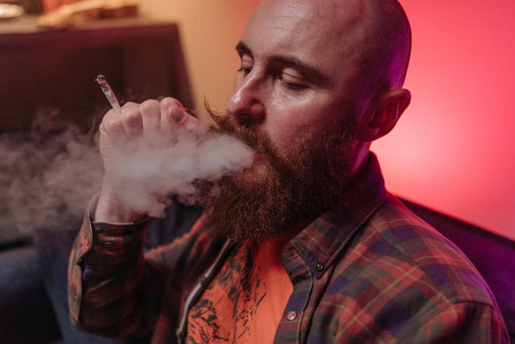 How to Smoke Weed | MMJDirect Canada